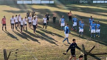 El Charrúa golpeó de visitante y define de local.