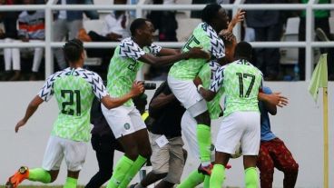 Nigeria, rival de Argentina en la fase de grupos, no pudo ganar sus últimos dos amistosos.