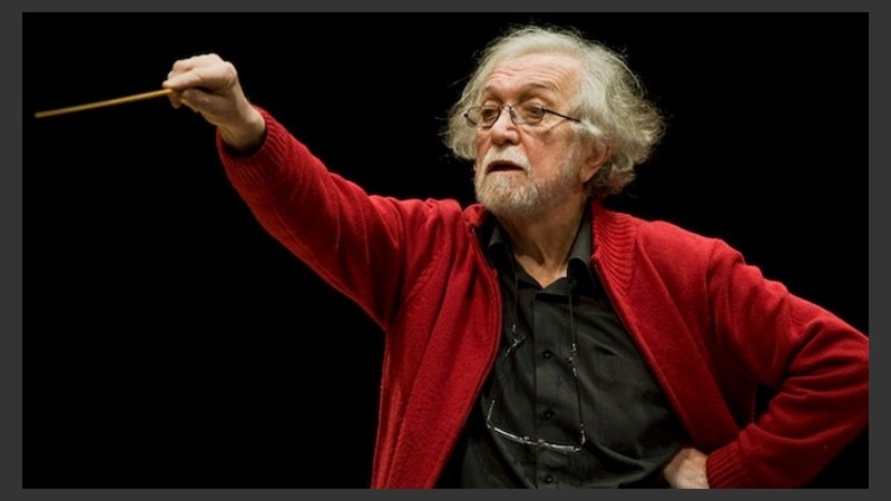 El multifacético Ernesto Acher.