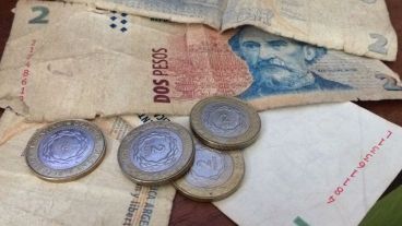 "¿Te puedo dar caramelos?", la variante ante la ausencia de billetes y monedas.