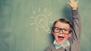 Se adquieren diferentes habilidades cognitivas a medida que un niño cumple ciertos hitos del desarrollo.