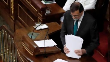 Rajoy acudió al pleno del Congreso pero luego se retiró.