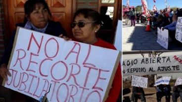 Radio abierta y pancartas en Cachi (Salta) para protestar contra la presencia del presidente Mauricio Macri.