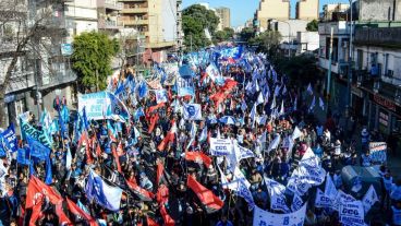 "Estos ajustes terminan con hechos complicados", advirtieron desde la marcha.