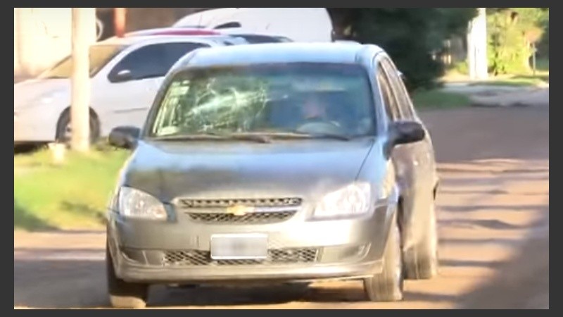 Así quedó el vehículo tras el violento episodio.