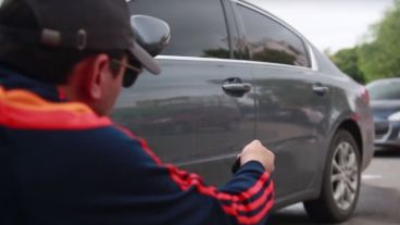 El dispositivo que bloquea la señal de la alarma tiene un alcance de hasta 20 metros.