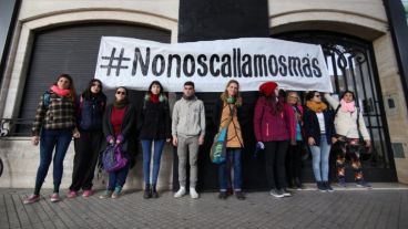 Desde el bar aclararon que el acusado se fue por su propia voluntad.