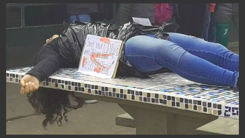 La recreación de las situaciones de violencia de género que dispararon el debate en el Complejo Gurruchaga.