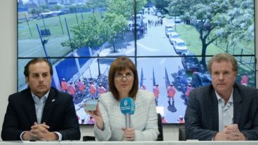 La ministra de Seguridad presentó las medidas en una conferencia.