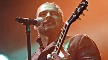Arjona: "Hermanos de Guatemala: mi solidaridad con los damnificados por este desastre de la naturaleza"..