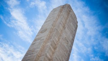 La torre, de nuevo despejada.