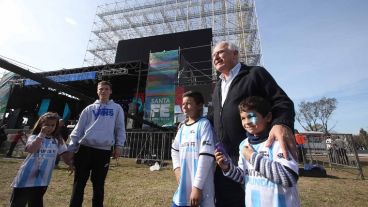 El gobernador estuvo presente en el acto.