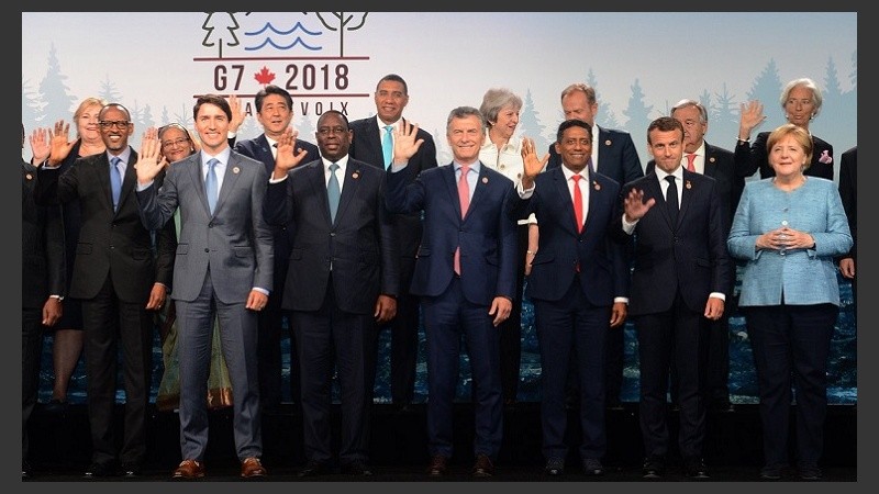 La foto de líderes del G7 y los Estados invitados.