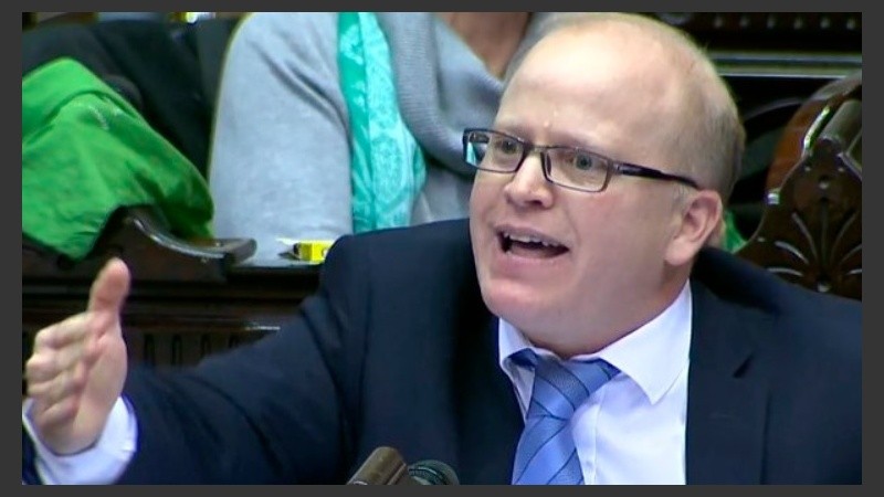 El santafesino argumentó la postura que le valió la salida del socialismo.