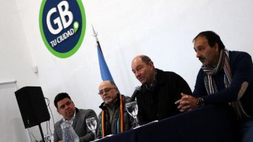 Del encuentro también participaron miembros del Gabinete Municipal y concejales.