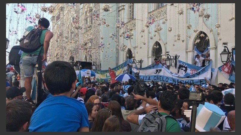 Argentinos copando las calles de la capital de Rusia. 