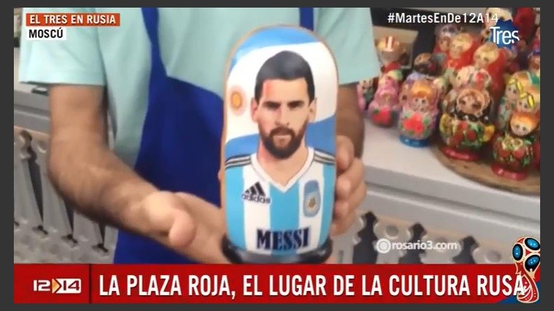 Messi, Agüero, Dybala, Di María y Mascherano en la matrioshka o mamushka.