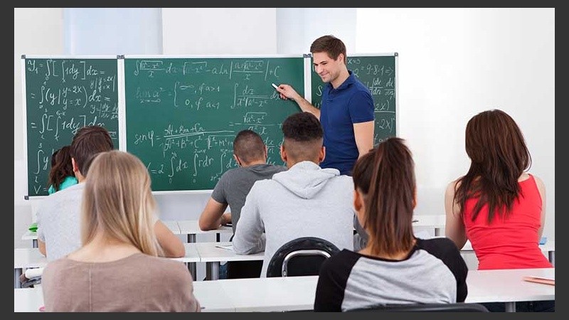 En clases hay que evitar un tono monótono y cansino porque provoca que el alumno deje de escuchar.