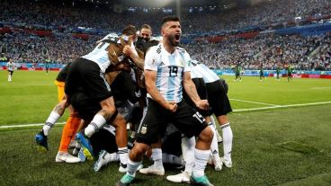 Agüero, delante de la montaña argentina.