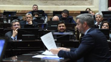 El jefe de Gabinete en la Cámara de Senadores.