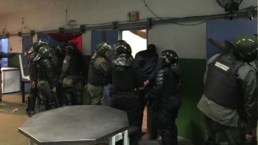 Los allanamientos fueron ordenados por los fiscales Benvenuto y Carizza.