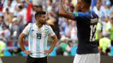 Agüero convirtió el descuento ante Francia.