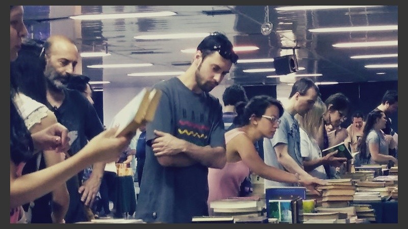 El encuentro es organizado por el CC Fontanarrosa y la Asociación de Librerías de Viejo de Rosario.