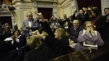 Los familiares de Justina en la sesión de este miércoles.