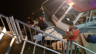 Prefectura actuó en el rescate del joven.