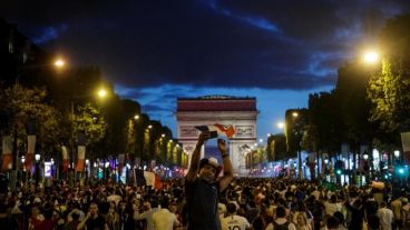 Miles de franceses salieron a las calles.