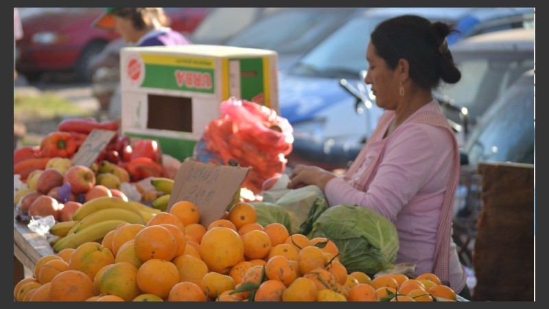 La feria de Rouillón y Maradona sumó 22 cuadras en los últimos dos años.