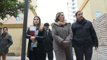 Fein defendió el actual sistema de taxis aunque "debe ir mejorando", dijo.