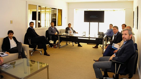 Dujovne y Frigerio se reunieron con ministros de Economía provinciales.