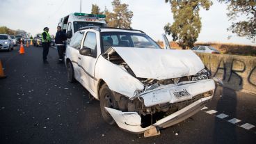 El choque involucró un Fiat Duna, un Volkswagen Gol y un Vento, y un Toyota Etios.
