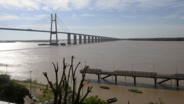 El Paraná está muy bajo en Rosario y zona de islas.