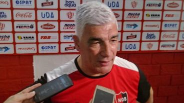 El DT en rueda de prensa en la capital provincial este sábado.