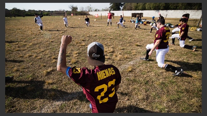 Postales de un partido de fútbol americano en Rosario.