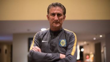 El Patón habló de todo en conferencia.