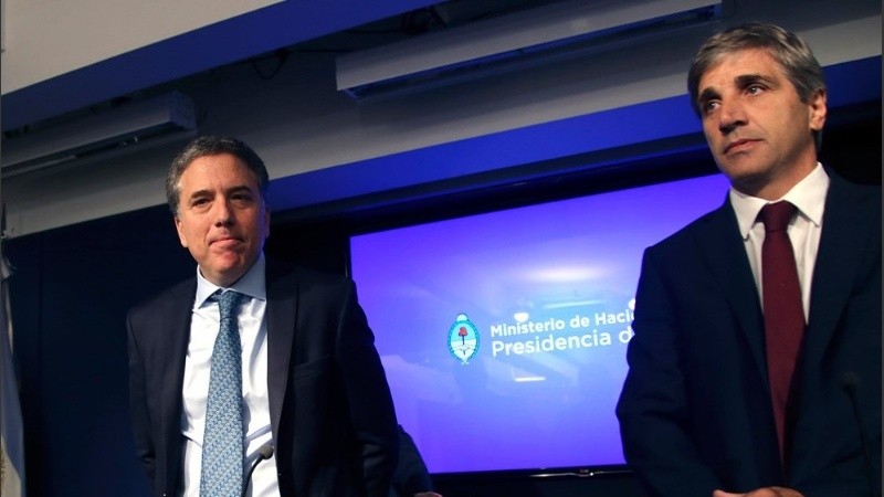Nicolás Dujovne, ministro de Hacienda, Luis Caputo, ex de Finanzas, hoy en BCRA.