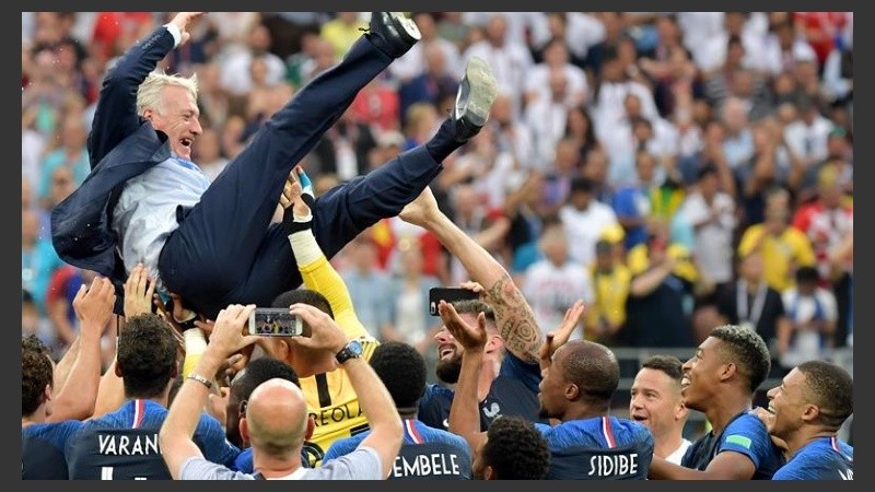 Deschamps pide el Balón de Oro para uno de sus campeones. 