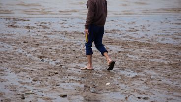 Barro en la costa rosarina.