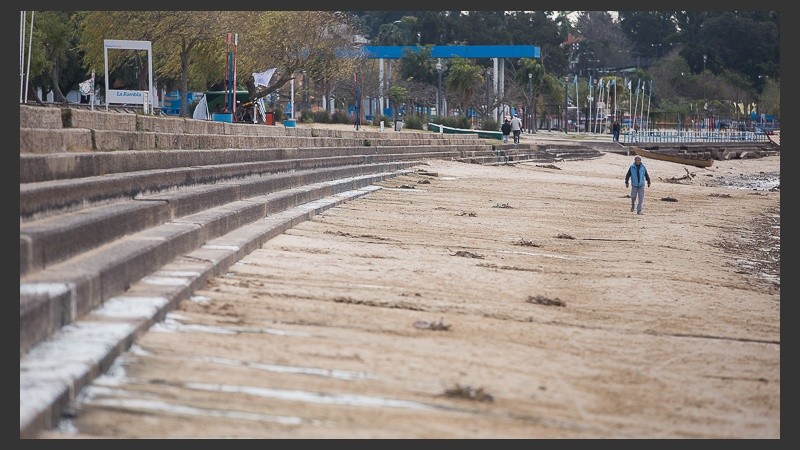 La Rambla con mucha playa.