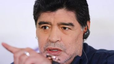 Maradona castigó a Zanetti.