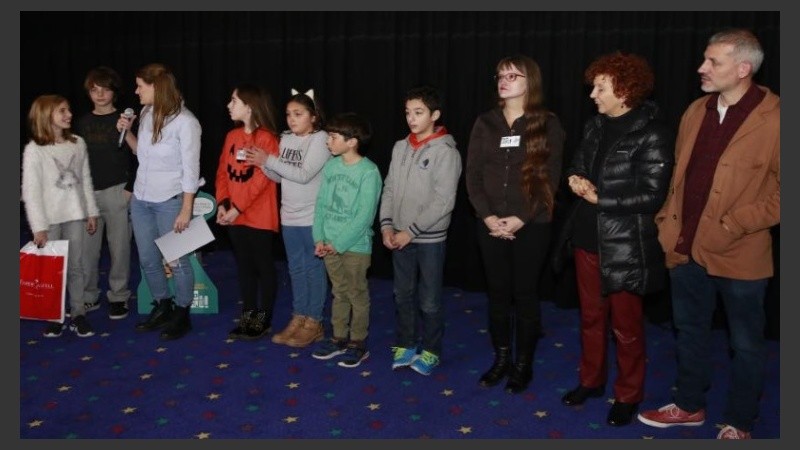 Una captura de la ceremonia de premiación del 8º Ojo al piojo!