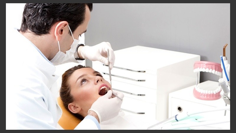 Se puede hacer un tratamiento de ortodoncia a cualquier edad siempre que los dientes tengan un buen soporte óseo.