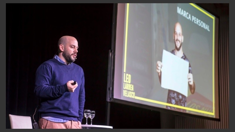 Los influencers, con su accionar, cambiar el proceso de la toma de decisión de compra de sus seguidores.
