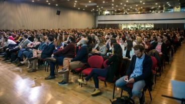 Los influencers, con su accionar, cambiar el proceso de la toma de decisión de compra de sus seguidores.