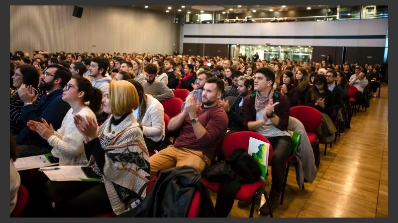 Los influencers, con su accionar, cambiar el proceso de la toma de decisión de compra de sus seguidores.