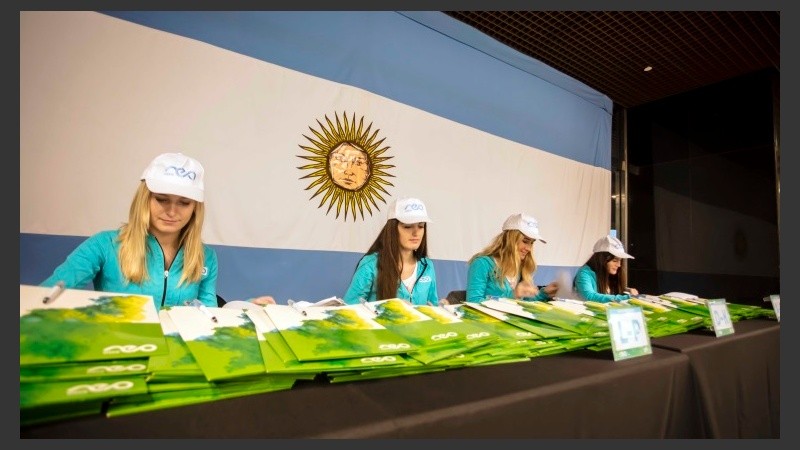 Los influencers, con su accionar, cambiar el proceso de la toma de decisión de compra de sus seguidores.