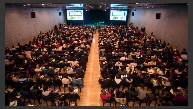 Los influencers, con su accionar, cambiar el proceso de la toma de decisión de compra de sus seguidores.